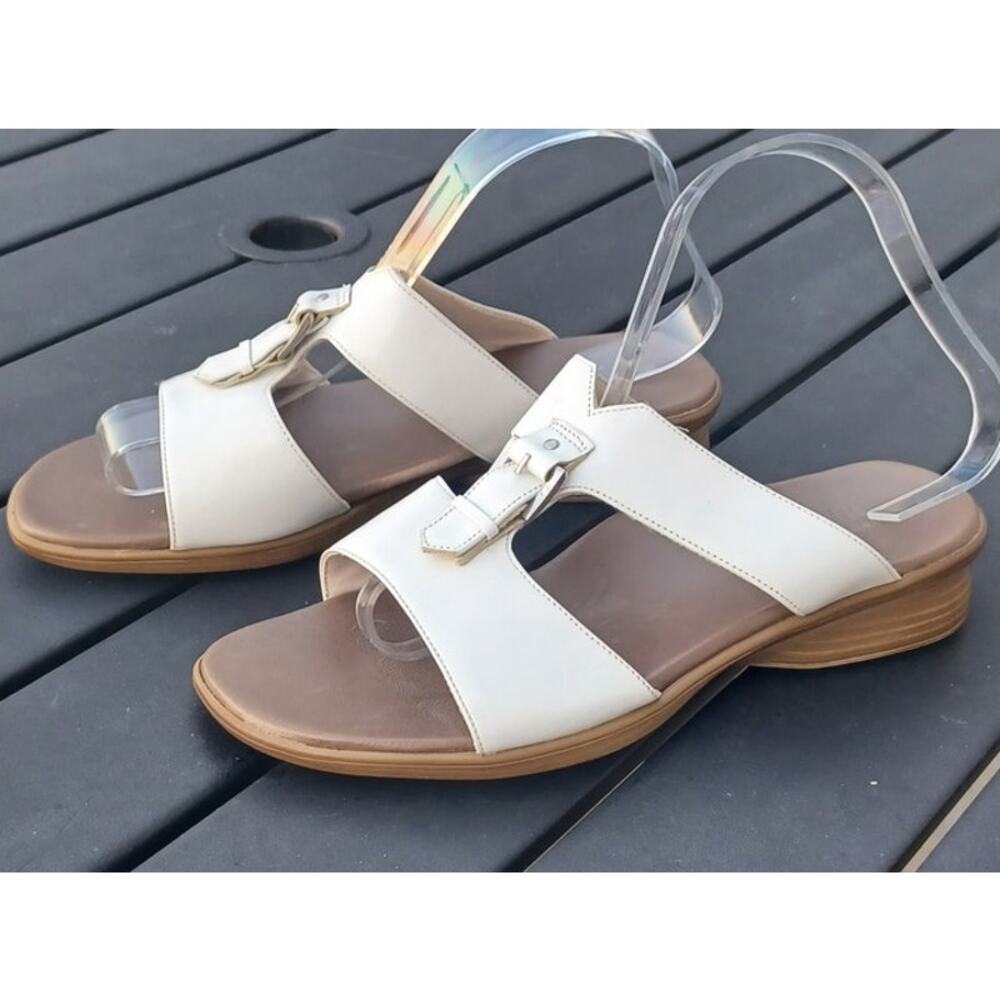 Munro American Ivory Comfort Slide Sandals Women 8.5 Wide Low Heel - Picture 2 of 9